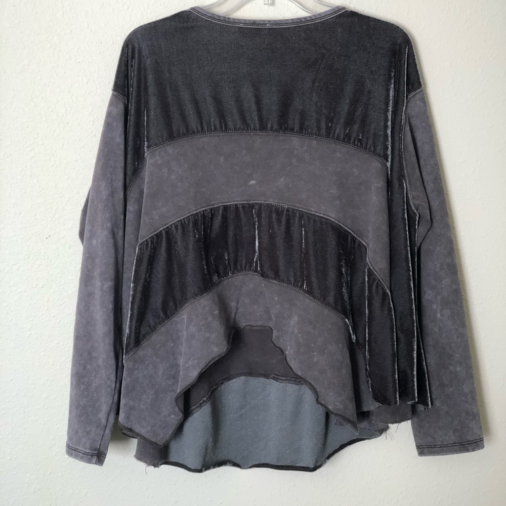 Anthropologie Umgee Parachute black top - Picture 2 of 4